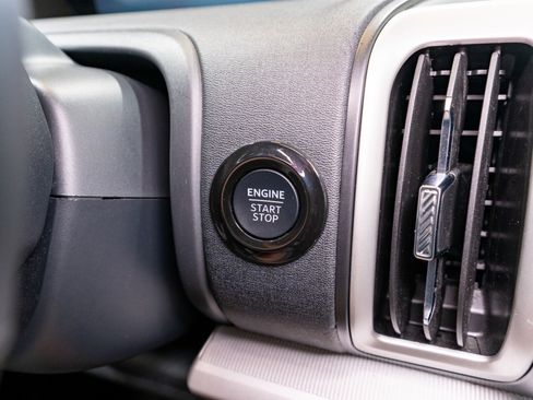 Used 2025 Ford Expedition Active AWD/4WD image 31