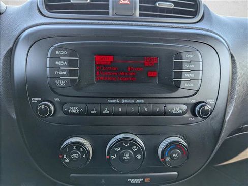 Used 2016 Kia Soul image 18