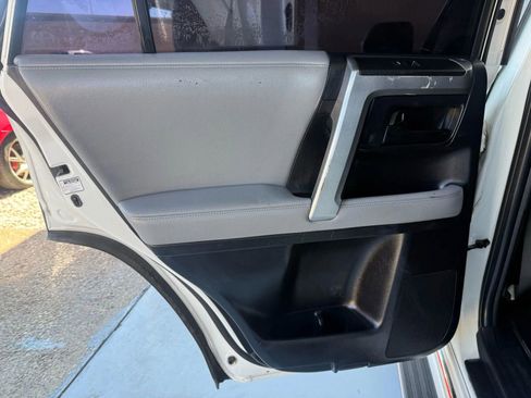 Used 2011 Toyota 4Runner SR5 image 22