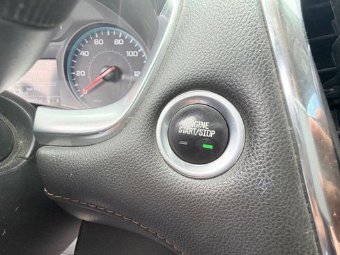 Used 2020 Chevrolet Traverse LS FWD image 19