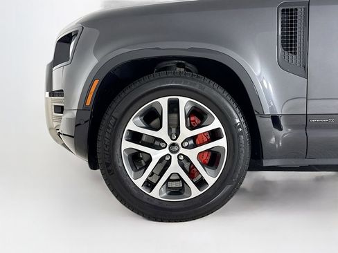 Used 2023 Land Rover Defender 110 X image 28