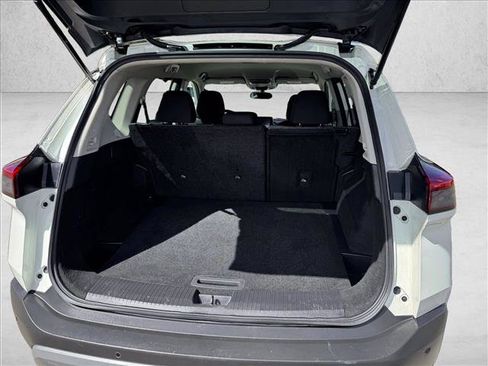 Used 2023 Nissan Rogue SV AWD/4WD image 8