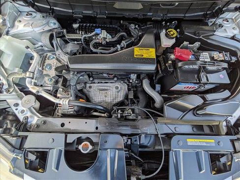 Used 2018 Nissan Rogue SV FWD image 21