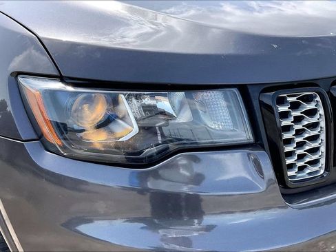 Used 2018 Jeep Grand Cherokee Altitude AWD/4WD image 31