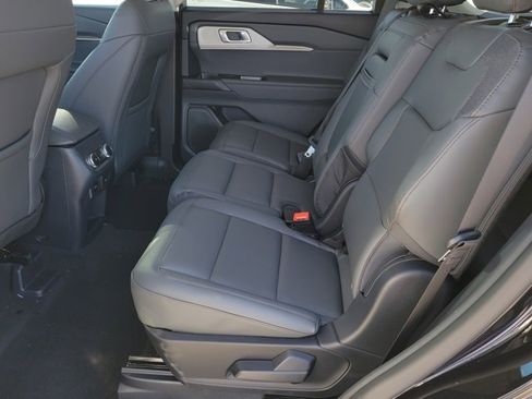 New 2026 Ford Explorer Active w/ Active Comfort Package image 7