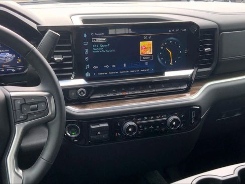 Used 2025 Chevrolet Silverado 1500 RST w/ Z71 Off-Road Package image 6