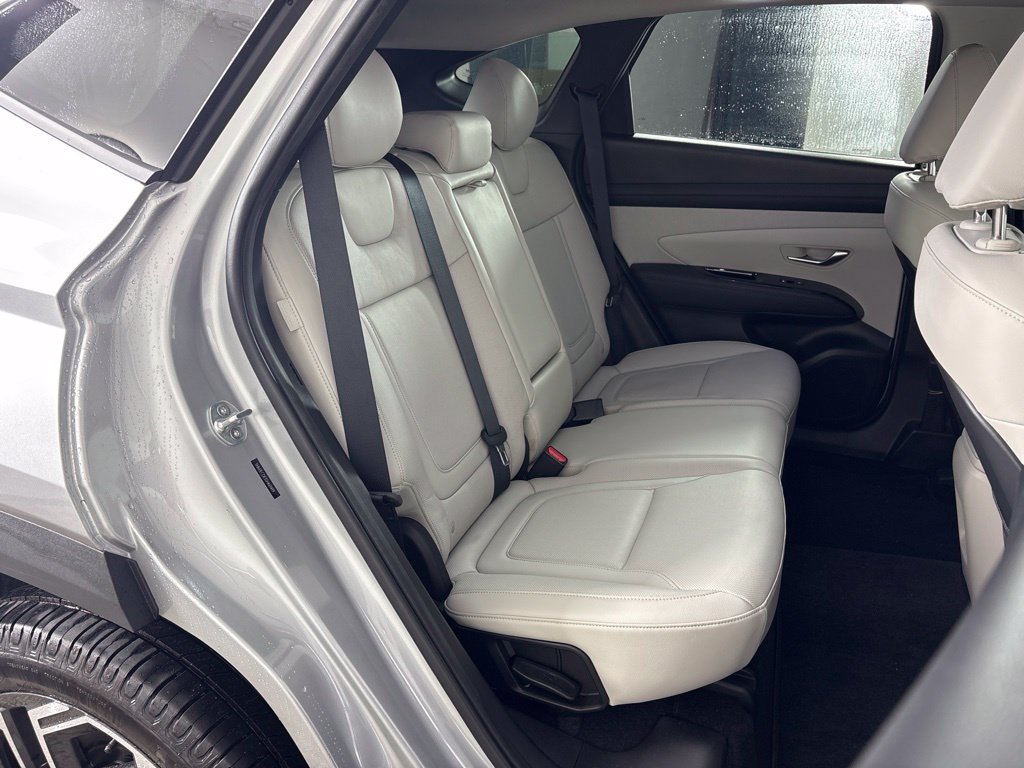Used 2025 Hyundai Tucson Limited AWD/4WD image 19