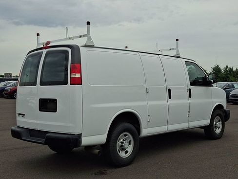 Used 2015 Chevrolet Express 2500 RWD image 6
