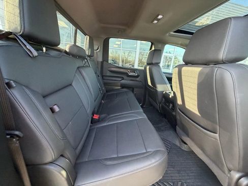 Used 2024 Chevrolet Silverado 1500 LT Trail Boss w/ Convenience Package II image 16