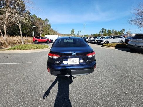 Used 2024 Toyota Corolla LE w/ LE Convenience Package image 8