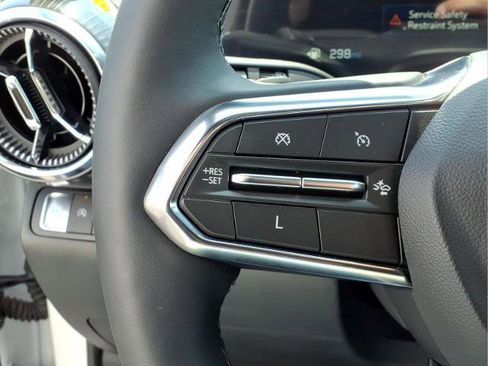 Used 2025 Chevrolet Equinox LT w/ Convenience Package II image 15