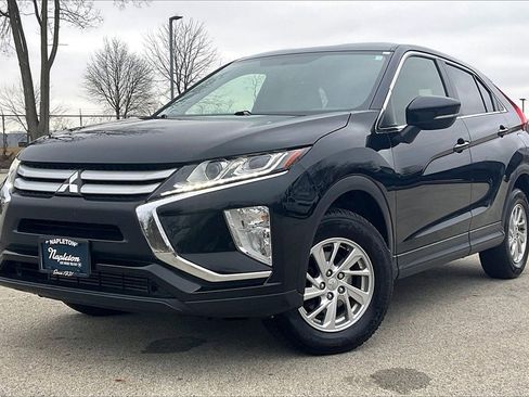 Used 2018 Mitsubishi Eclipse Cross ES image 2