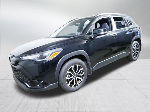 Used 2024 Toyota Corolla Cross AWD Hybrid image 3