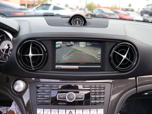 Used 2015 Mercedes-Benz SL 63 AMG image 33
