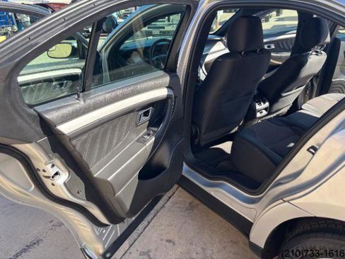 Used 2017 Ford Taurus SEL image 23