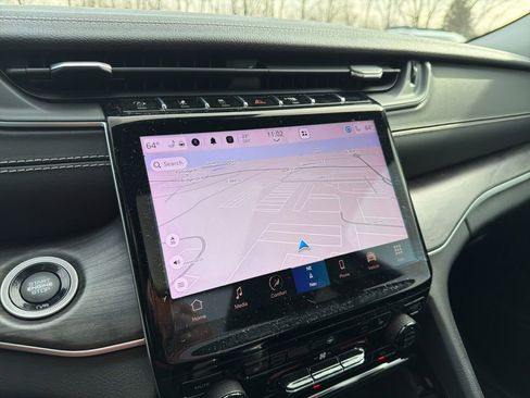 Used 2021 Jeep Grand Cherokee L Limited image 32