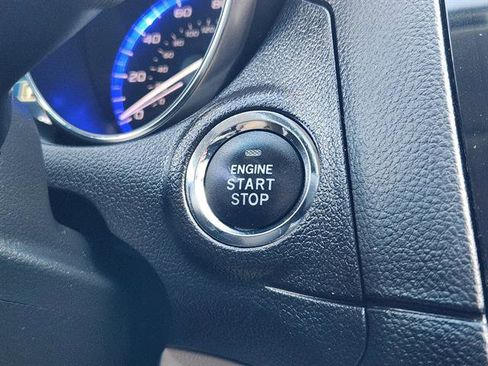 Used 2016 Subaru Outback 2.5i Limited image 16