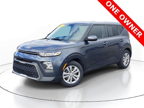 Used 2021 Kia Soul LX image 1