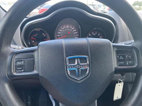 Used 2013 Dodge Avenger SE FWD image 33