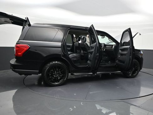 Used 2022 Ford Expedition XLT RWD image 31