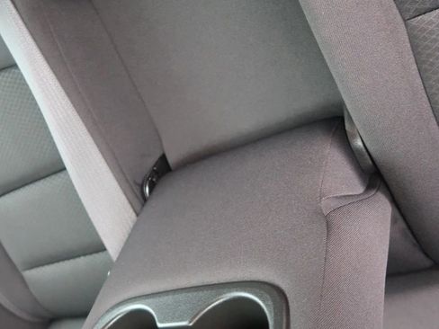 Used 2020 Chevrolet Malibu LT image 41