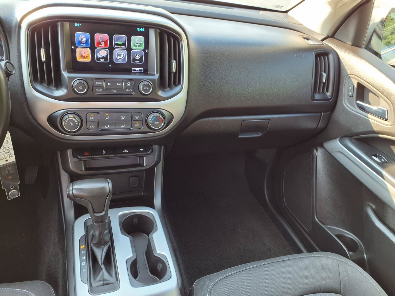 Used 2017 Chevrolet Colorado LT AWD/4WD image 3