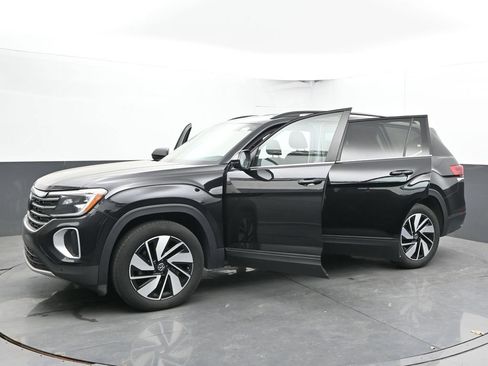 Used 2024 Volkswagen Atlas SE AWD/4WD image 57