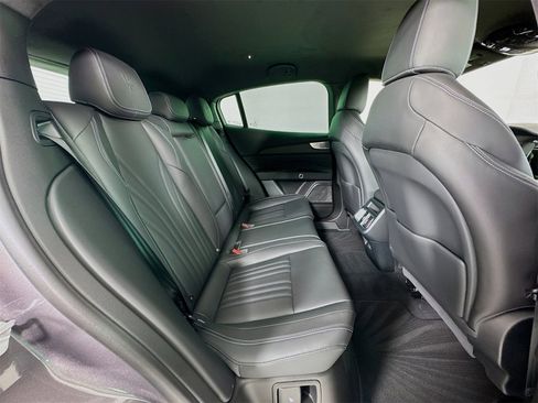 New 2025 Maserati Grecale GT image 27