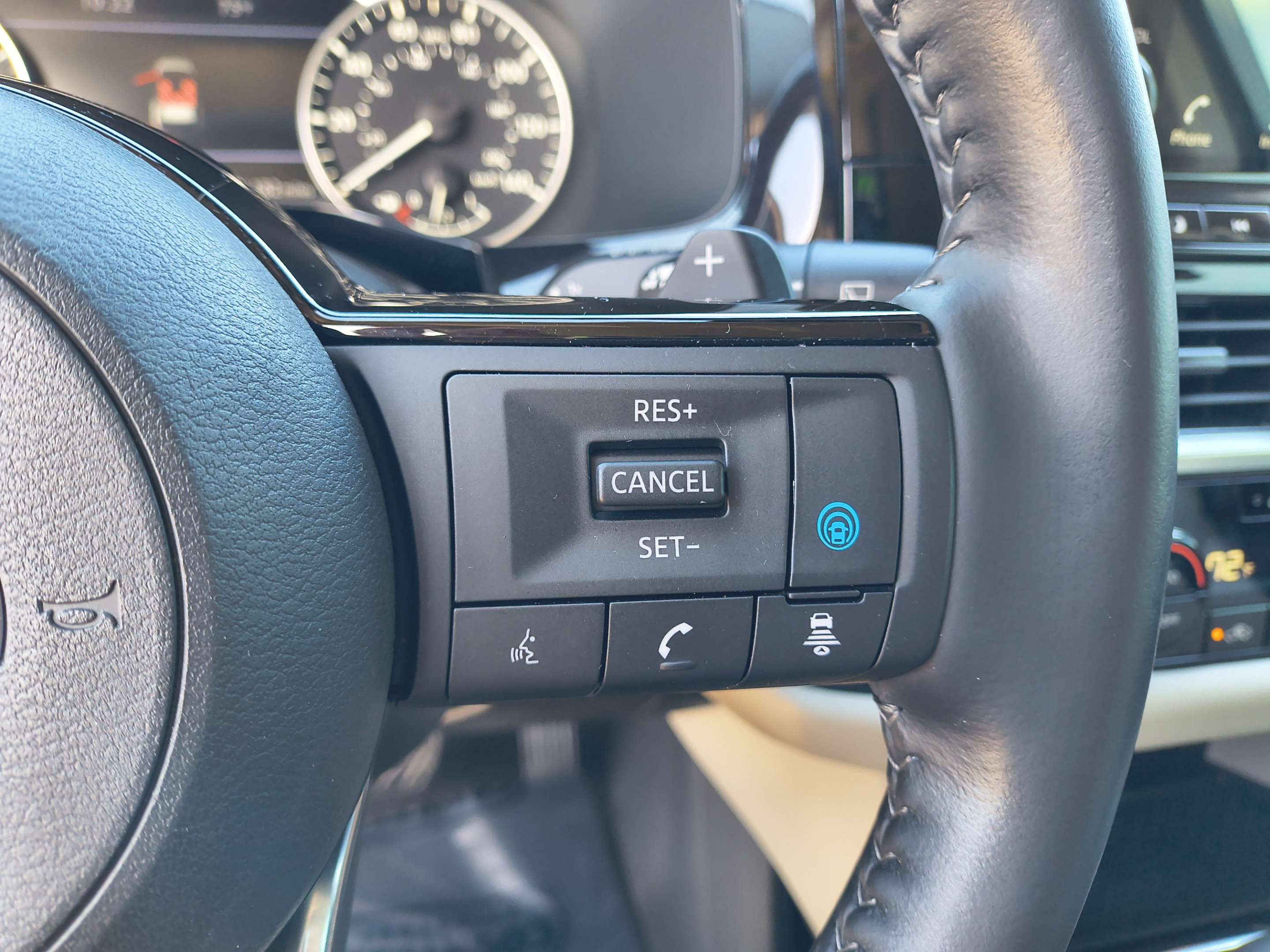 Certified 2023 Nissan Pathfinder SL w/ SL Premium Package FWD image 33