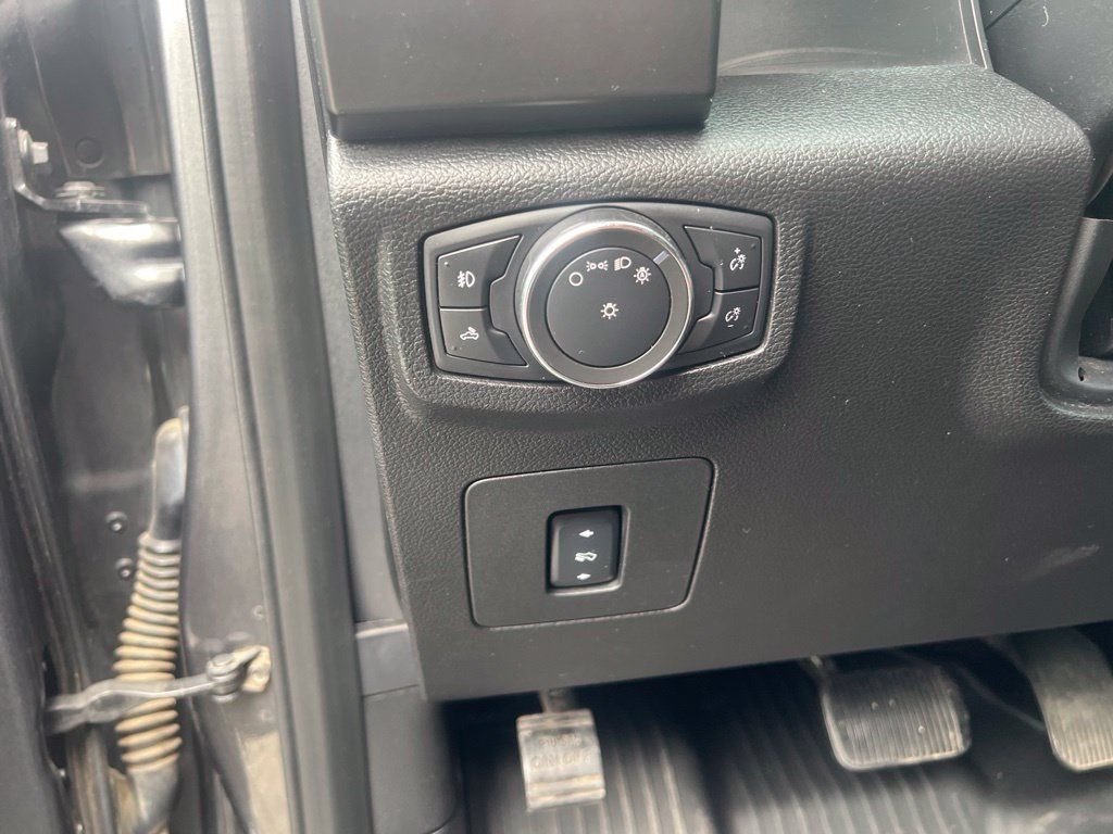 Used 2017 Ford F150 XLT w/ Equipment Group 302A Luxury AWD/4WD image 18