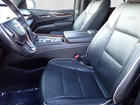 Used 2022 Cadillac Escalade ESV Premium Luxury image 14