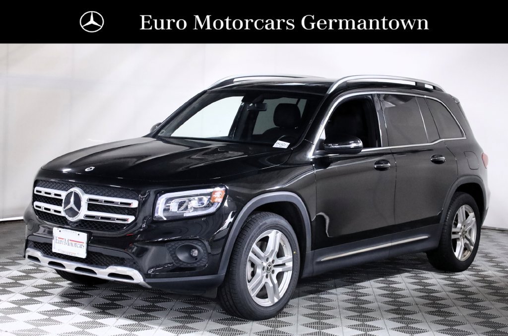 Used 2023 Mercedes-Benz GLB 250 4MATIC w/ Premium Package image 3