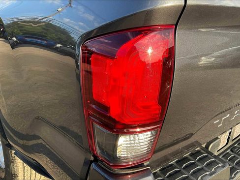 Used 2021 Toyota Tacoma SR w/ SR Convenience Package image 26