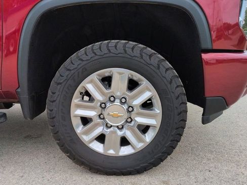 Used 2025 Chevrolet Silverado 2500 High Country w/ Technology Package AWD/4WD image 12