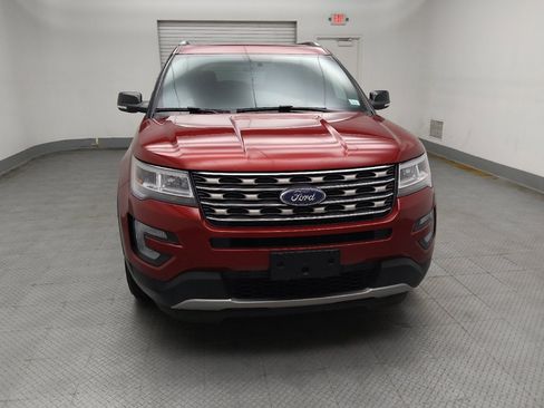 Used 2017 Ford Explorer XLT AWD/4WD image 14