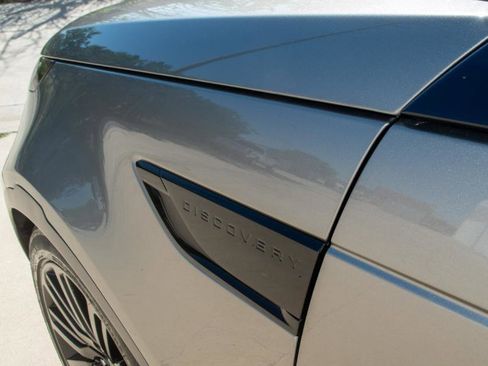 Used 2017 Land Rover Discovery HSE Luxury AWD/4WD image 28