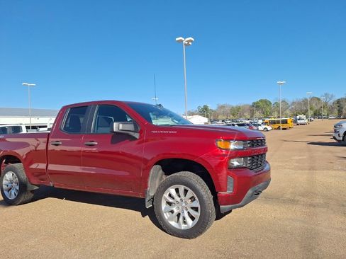 Used 2022 Chevrolet Silverado 1500 Custom w/ Safety Confidence Package image 12