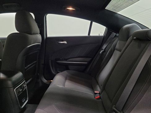 Used 2019 Dodge Charger SXT image 18