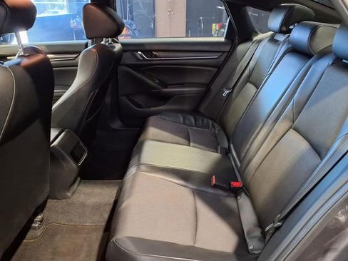 Used 2018 Honda Accord Sport image 23