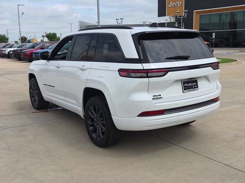 New 2026 Jeep Grand Cherokee Limited AWD/4WD image 4