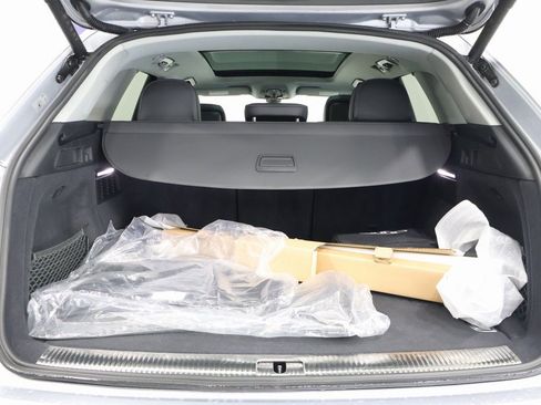 Certified 2025 Audi Q5 e Premium Plus w/ Premium Plus Package image 28