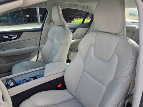 Used 2024 Volvo S60 B5 Plus image 21