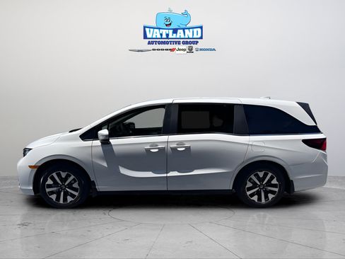 New 2026 Honda Odyssey EX-L image 2