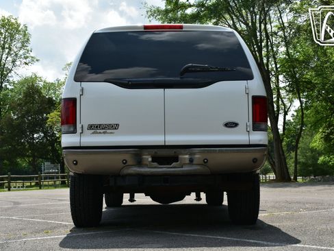 Used 2005 Ford Excursion Eddie Bauer image 19