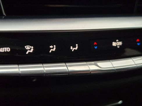 New 2026 Cadillac Lyriq Premium Luxury image 22