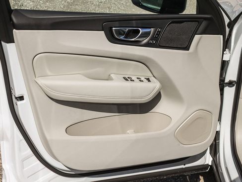 New 2026 Volvo XC60 T8 Ultra w/ Protection Package Premier AWD/4WD image 23