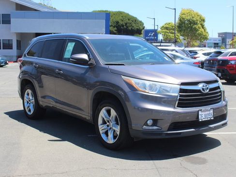 Used 2014 Toyota Highlander Limited FWD image 5