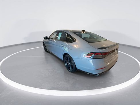 Used 2023 Honda Accord Sport image 5