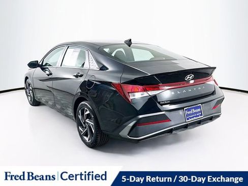 Certified 2025 Hyundai Elantra Sport image 6