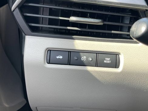 Used 2025 Nissan Altima 2.5 SV image 29